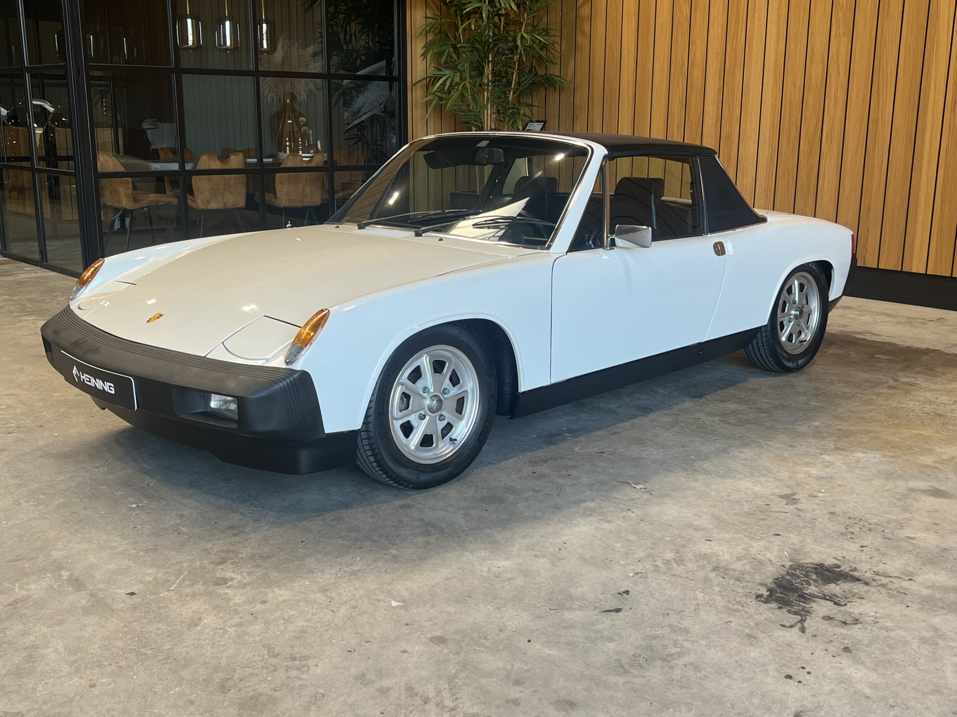 53632446